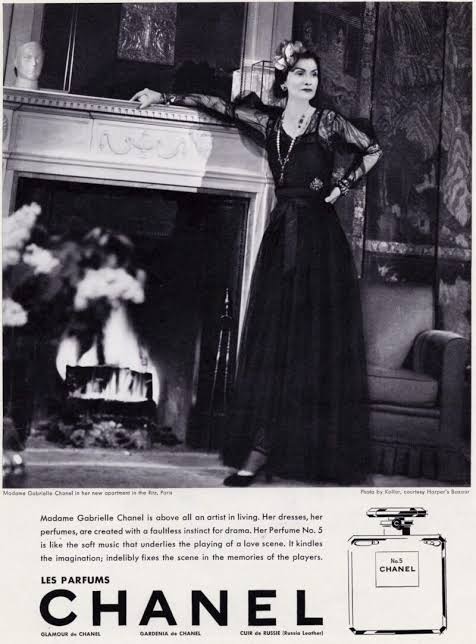 CHANEL N°5 レトロ広告 左